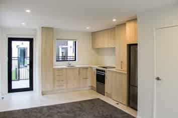 2/12 Biddle Crescent, Taita
