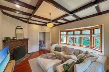 194 Green Lane West, Greenlane