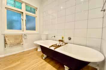 194 Green Lane West, Greenlane
