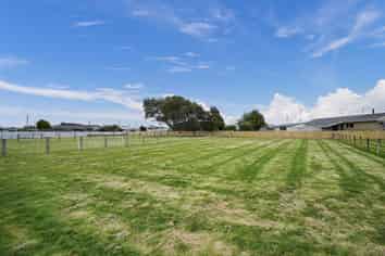 B/114 Avon Road, Clifton