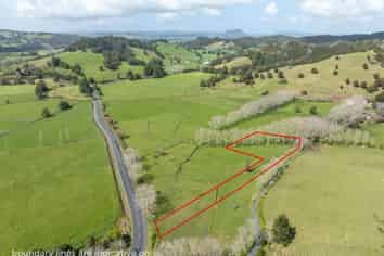 42 Kopeti Road, Hukerenui