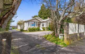 100 Ranolf Street, Glenholme