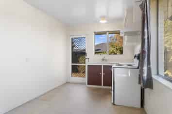 1/94 Peverel Street, Riccarton