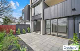 2/10 Treasure Lane, Te Atatu South