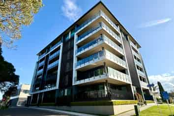1D/6 Park Street, Tauranga Central