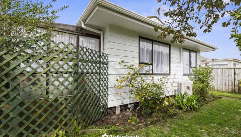 52 Sladden Street, Naenae