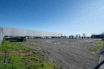 Airport Location - Freehold Industrial site 
