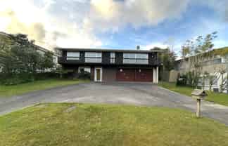 17 John Downs Drive, Browns Bay