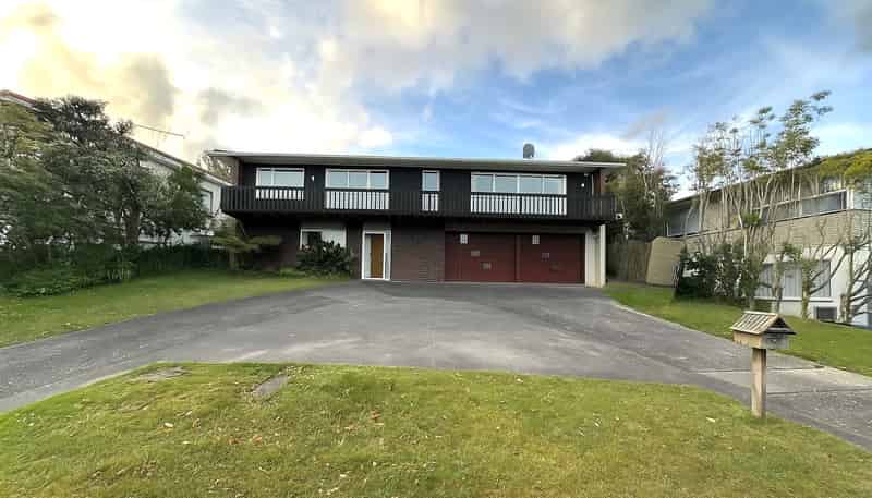 17 John Downs Drive, Browns Bay