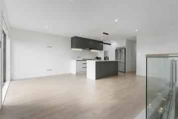 82 Joseph Street, Flat Bush