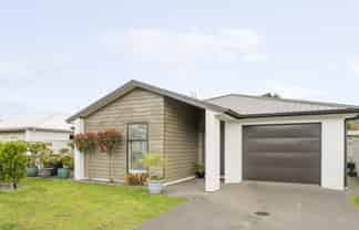 43a Saint Pauls Drive, Brookfield