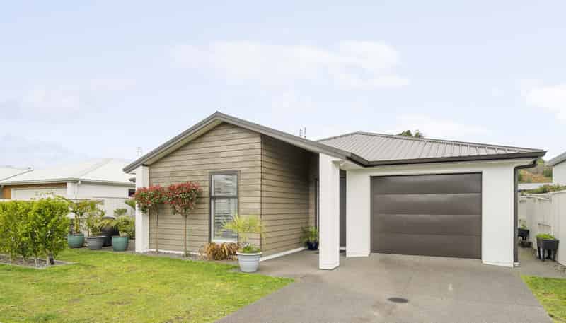 43a Saint Pauls Drive, Brookfield