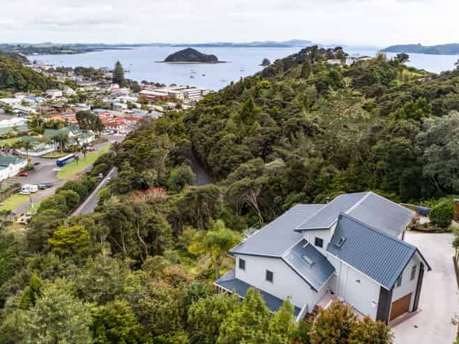 8 Sullivans Road, PAIHIA