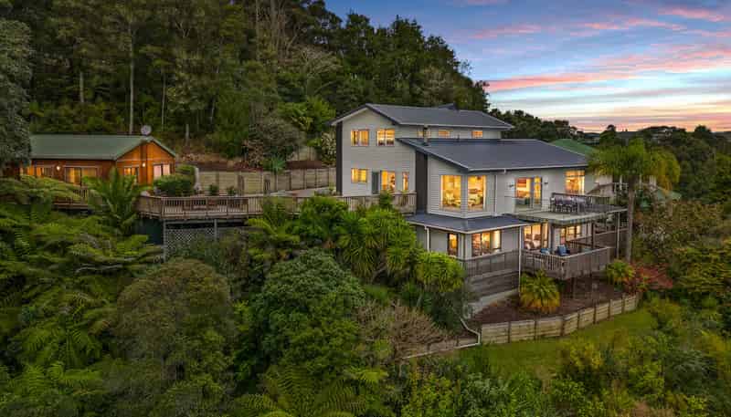 8 Sullivans Road, PAIHIA