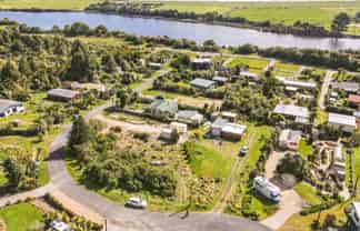 15/17 Nikau Heights, Karamea