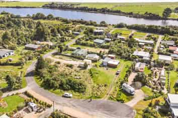 15/17 Nikau Heights, Karamea