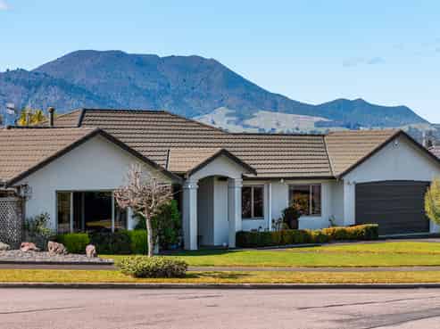 5 Woburn Place, Nukuhau