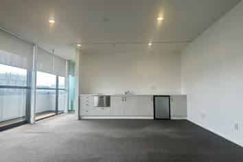 Modern, Light Filled Office