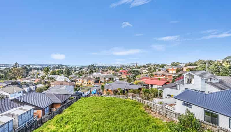 10 Fernbird Place, Massey