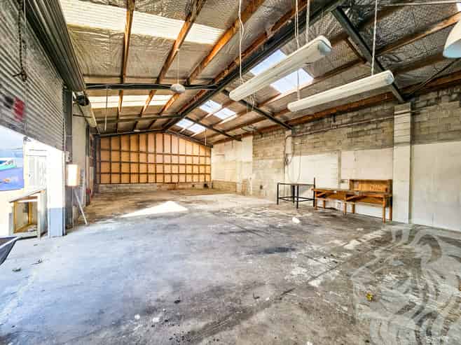 Affordable Workshop on Matai - c.182m² 
