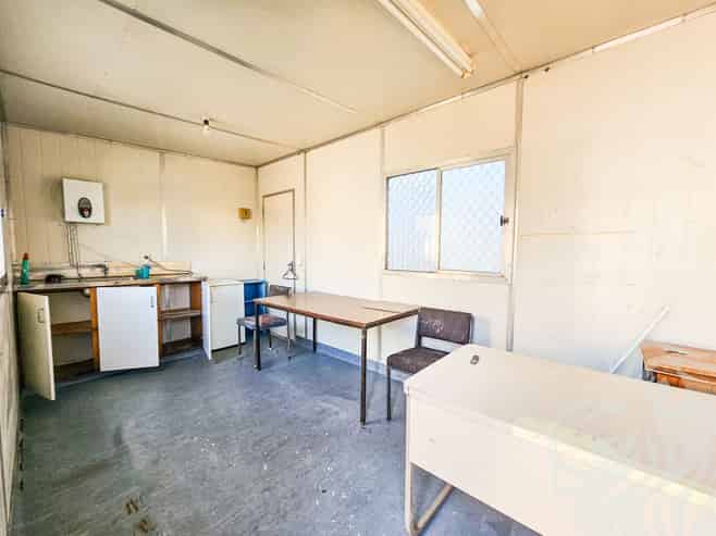 Affordable Workshop on Matai - c.182m² 