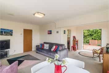 48 Cunliffe Street, Churton Park