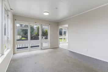 10 Bland Place, Otara