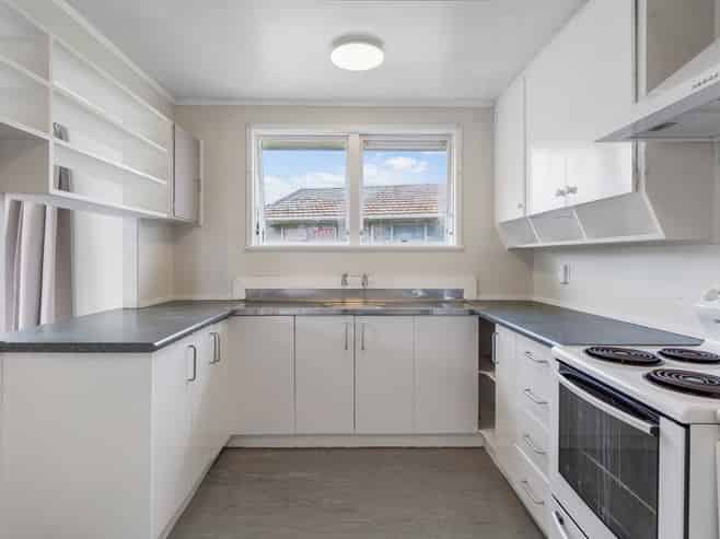 10 Bland Place, Otara