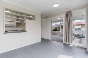 10 Bland Place, Otara