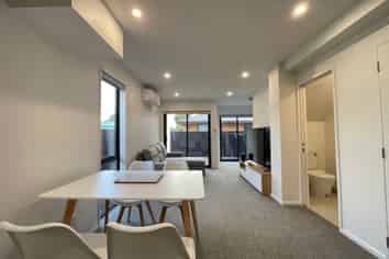 8/64A Amyes Road, HORNBY