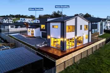 8 & 8a Kiokio Place, Swanson