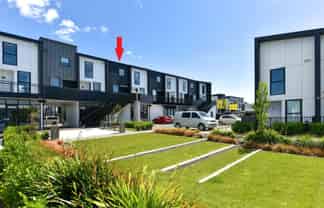 5/4 Waverley St, Sydenham