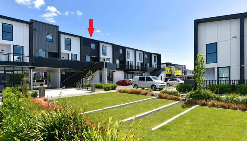 5/4 Waverley St, Sydenham