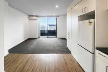 5/4 Waverley St, Sydenham