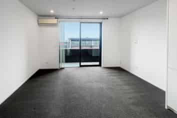 5/4 Waverley St, Sydenham