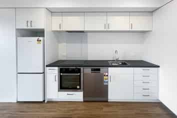 5/4 Waverley St, Sydenham