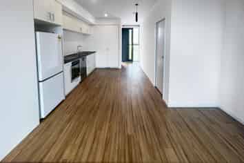 5/4 Waverley St, Sydenham