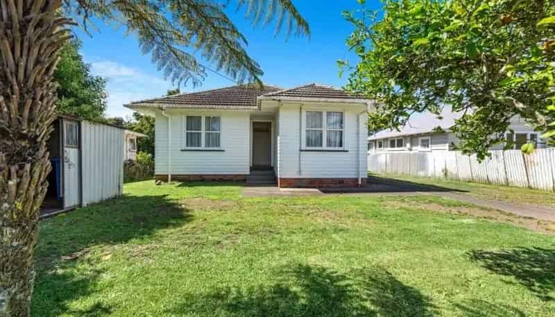 62 Waipani Road, Te Atatu Peninsula
