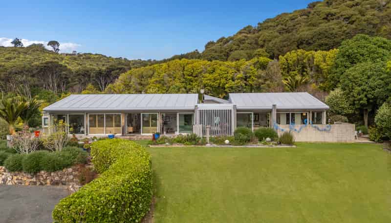 100 Margaret Reeve Lane, Waiheke Island