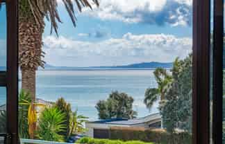100 State Highway 10, Coopers Beach