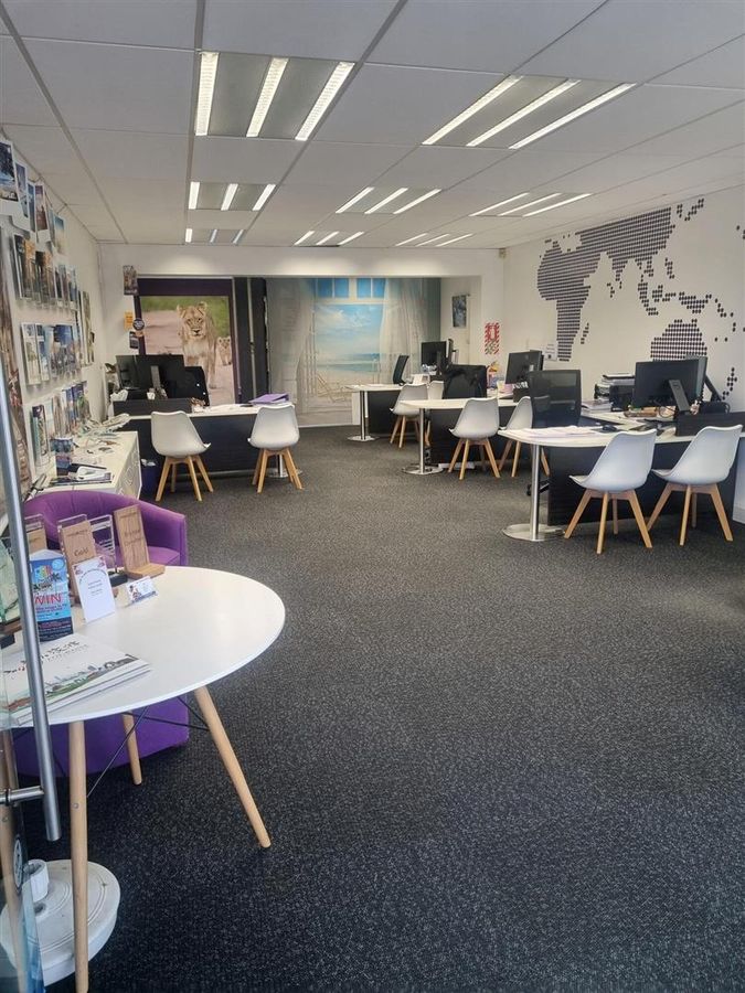 Beachside Retail Tenancy with Great Exposure - Visning 3