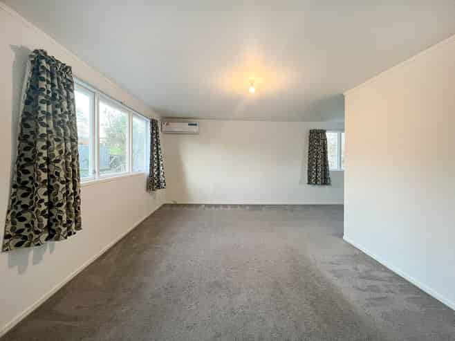35 Takapu Street, Henderson