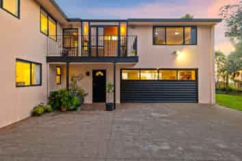 112 Burundi Avenue, Clendon Park