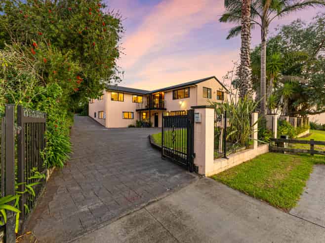 112 Burundi Avenue, Clendon Park