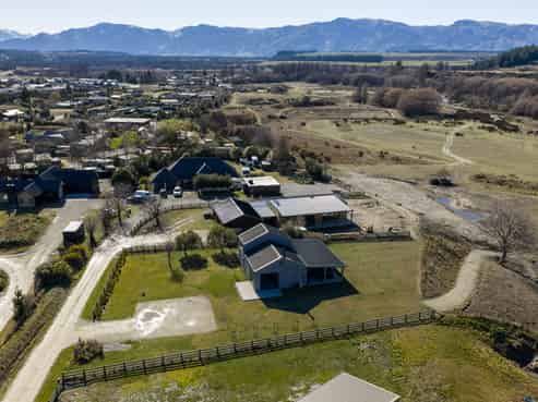 17b to 19b Monteith, Albert Town