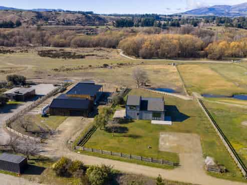 17b to 19b Monteith, Albert Town