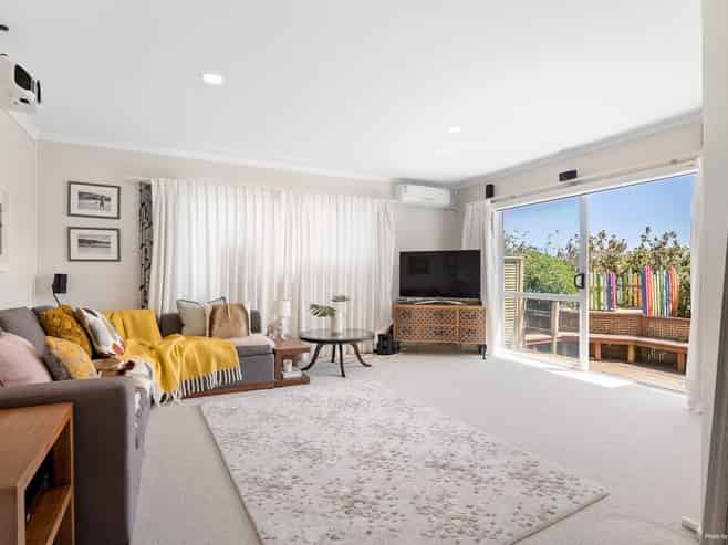 22 John Brooke Crescent, East Tamaki Heights