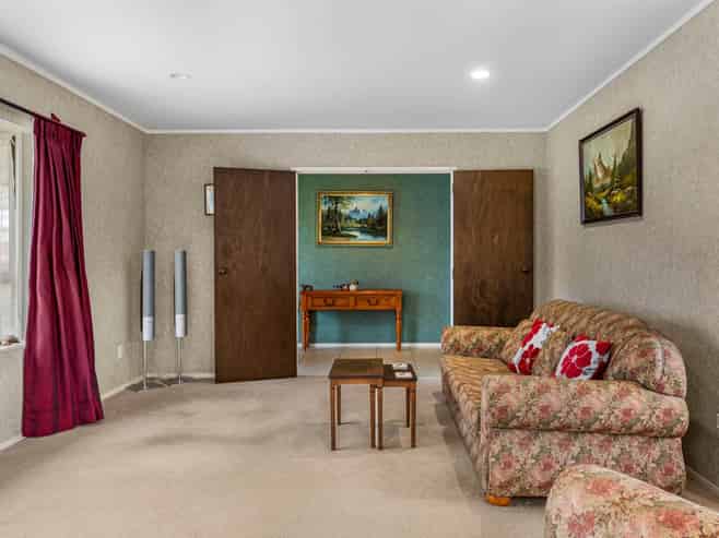 17  Parramatta Place, Botany Downs