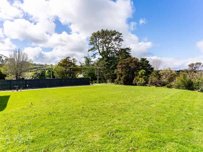 11 Manaaki Circle, Paparoa