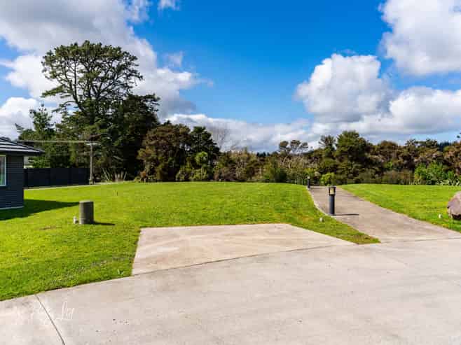 11 Manaaki Circle, Paparoa